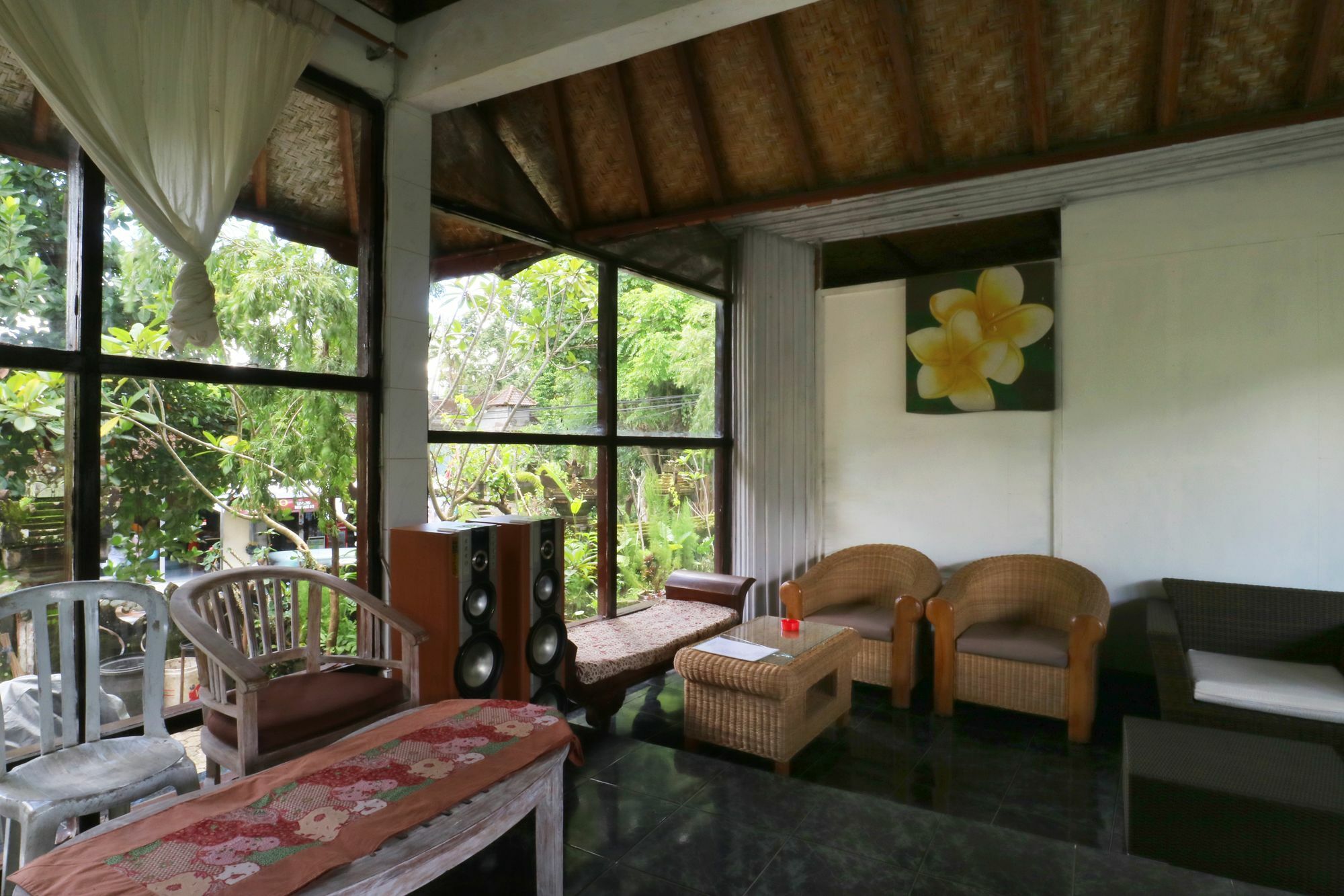 Ubud Kartini Hostel Exterior photo