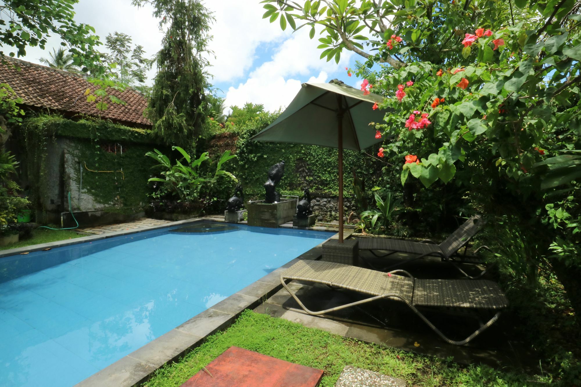 Ubud Kartini Hostel Exterior photo